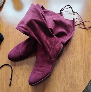 Women's Suede Boots in Burgundy